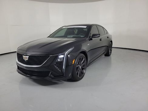 Used 2025 Cadillac CT5 V AWD/4WD image 2