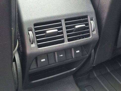 Used 2020 Land Rover Discovery Sport SE AWD/4WD image 18