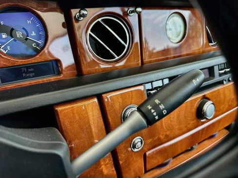 Used 2009 Rolls-Royce Phantom Drophead Coupe RWD image 16