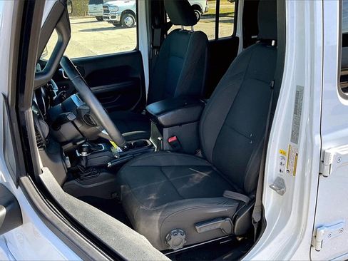 Used 2020 Jeep Gladiator Sport w/ Quick Order Package 24S image 22