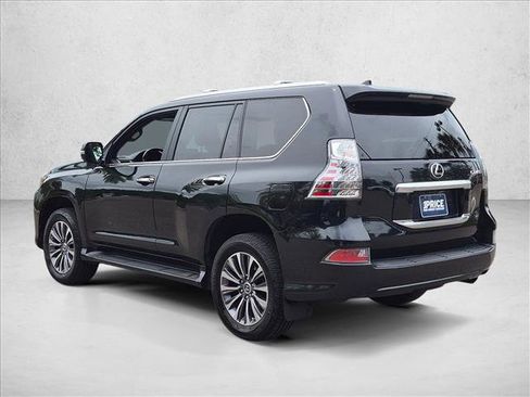 Used 2023 Lexus GX 460 Luxury w/ Accessory Package AWD/4WD image 7