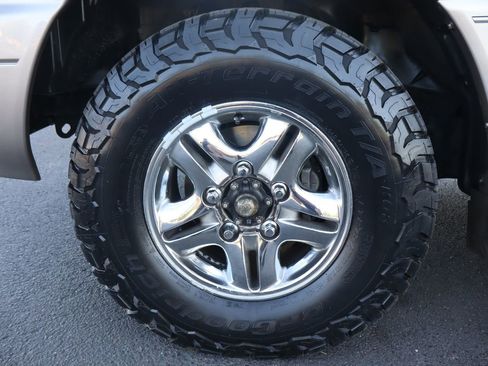 Used 1999 Lexus LX 470 4WD image 42