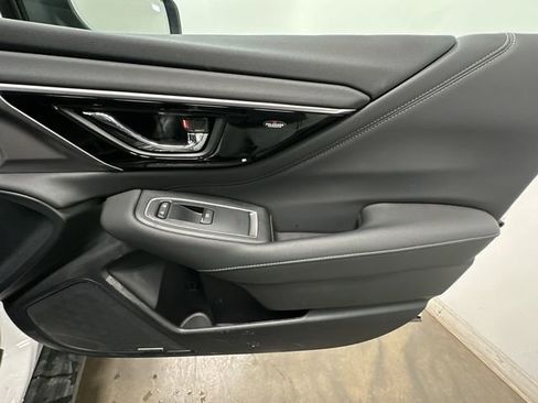 Used 2025 Subaru Outback Limited image 23