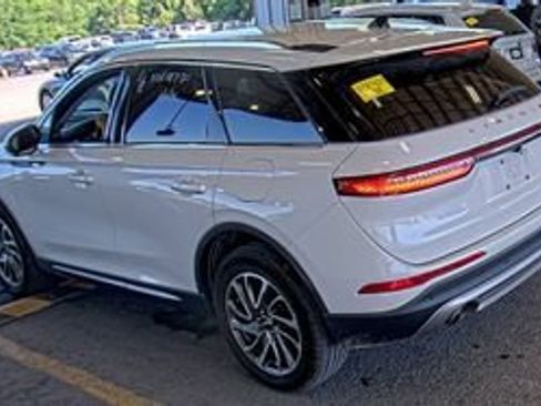 Used 2022 Lincoln Corsair AWD w/ Equipment Group 101A image 6