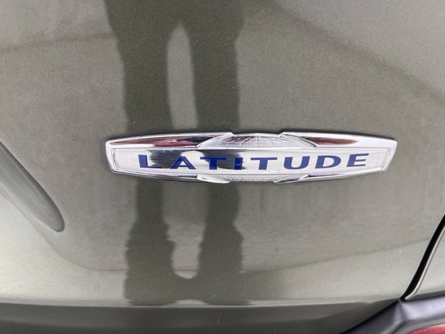 Used 2021 Jeep Cherokee Latitude FWD image 7