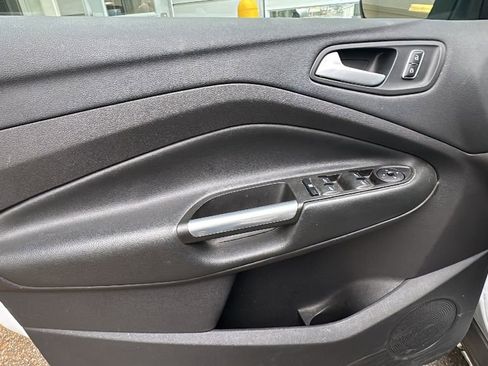 Used 2016 Ford Escape SE w/ Equipment Group 201A image 13