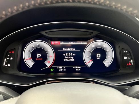 Used 2019 Audi Q8 Premium w/ Convenience Package AWD/4WD image 25