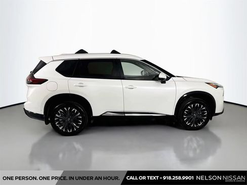 Certified 2026 Nissan Rogue Platinum w/ Platinum Premium Package AWD/4WD image 4