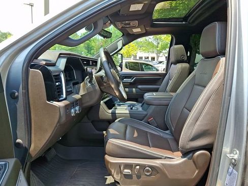 Used 2024 GMC Sierra 2500 Denali w/ Denali Reserve Package AWD/4WD image 13