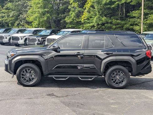 Used 2026 Toyota 4Runner SR5 RWD image 4