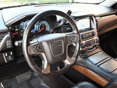 Used 2018 GMC Yukon Denali w/ Denali Ultimate Package image 38