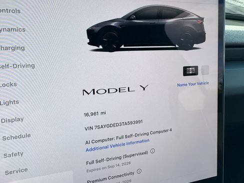 Used 2026 Tesla Model Y Long Range RWD image 31