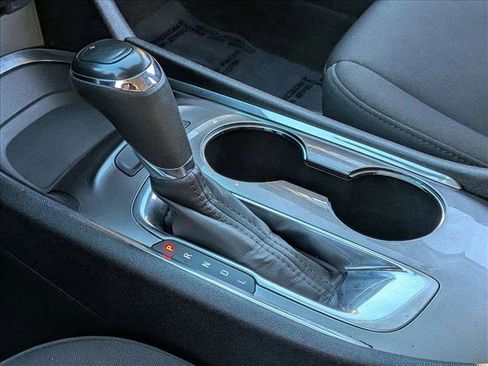 Used 2019 Chevrolet Malibu LT image 12