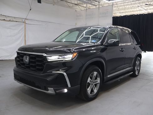 Used 2023 Honda Pilot EX-L image 3