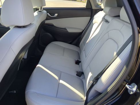 Used 2023 Hyundai Kona Limited image 28