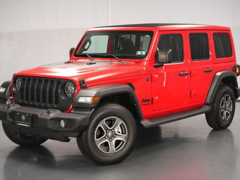 Used 2022 Jeep Wrangler Unlimited Sport w/ Sun And Sound Package AWD/4WD image 1