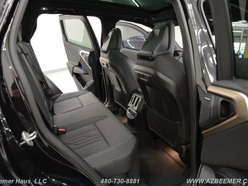 Used 2025 BMW X3 xDrive30i w/ Premium Package image 21