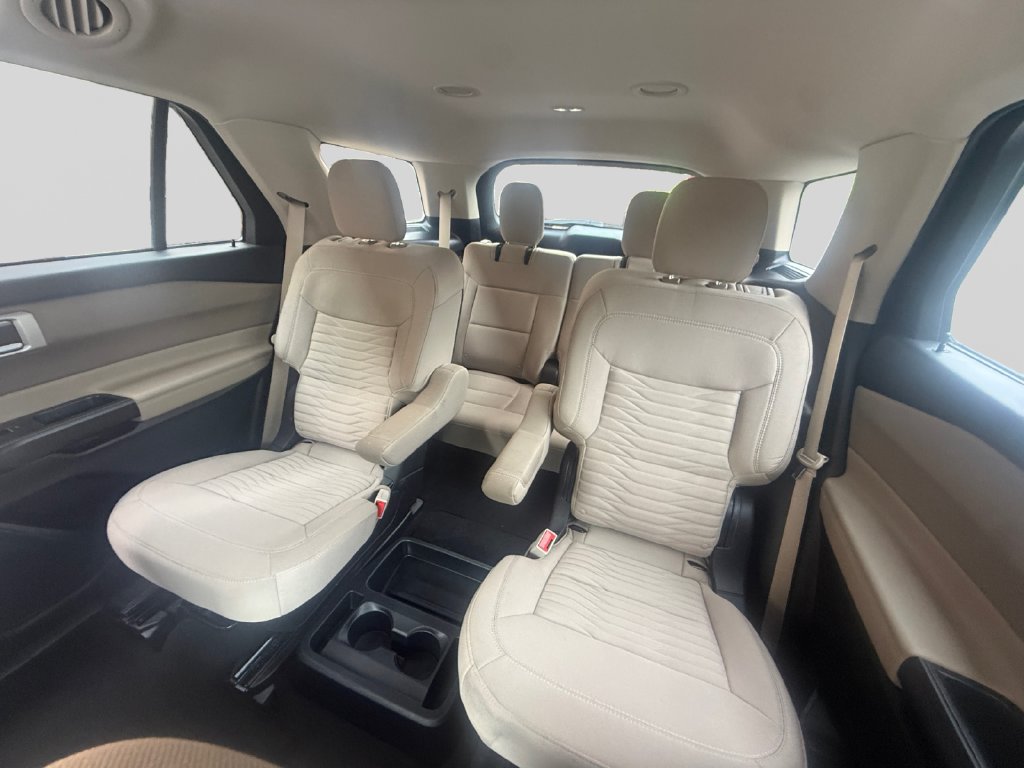 Used 2020 Ford Explorer XLT w/ Comfort Package AWD/4WD image 13