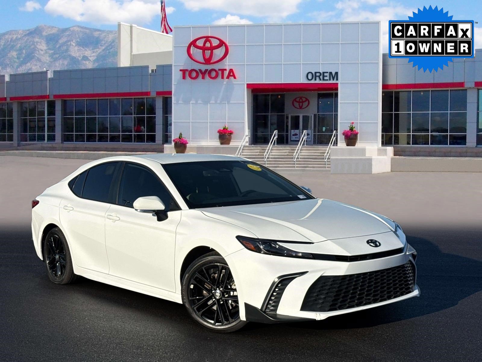 Used 2026 Toyota Camry SE w/ Multimedia Upgrade Package FWD image 1