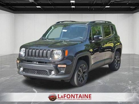 Certified 2023 Jeep Renegade Altitude w/ Convenience Group I AWD/4WD image 1