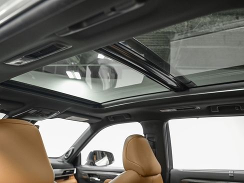 Used 2024 Toyota Highlander Platinum image 23