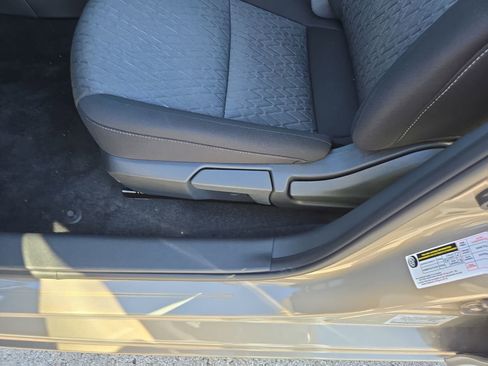 New 2026 Nissan Sentra SV w/ SV Convenience Package FWD image 31