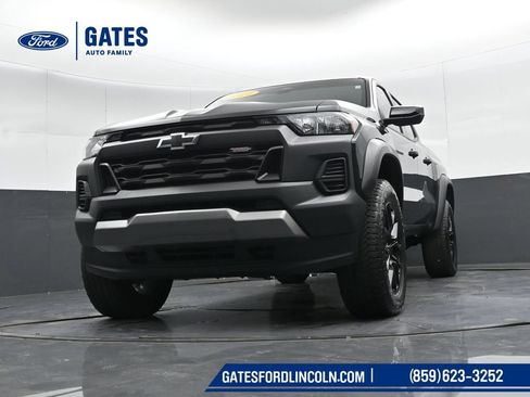 Used 2024 Chevrolet Colorado Trail Boss w/ LPO, Dark Essentials Package AWD/4WD image 41