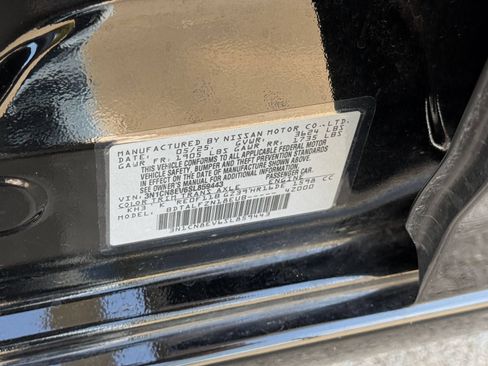 Used 2025 Nissan Versa SV FWD image 28