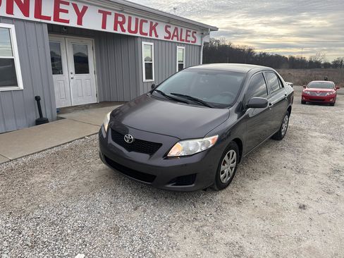 Used 2010 Toyota Corolla image 3