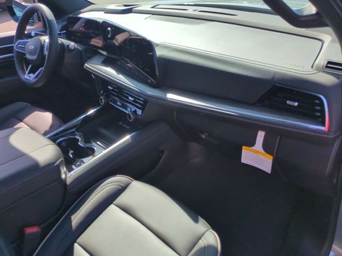 New 2026 Chevrolet Suburban Premier w/ Sun And Tow Package image 22