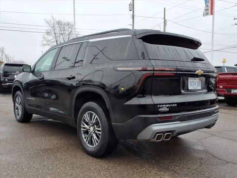 Certified 2024 Chevrolet Traverse LT image 7