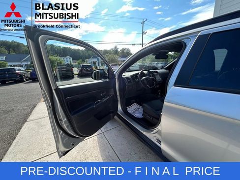 Used 2025 Mitsubishi Outlander Sport SEL AWD/4WD image 12
