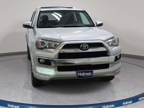 Used 2018 Toyota 4Runner Limited AWD/4WD image 3