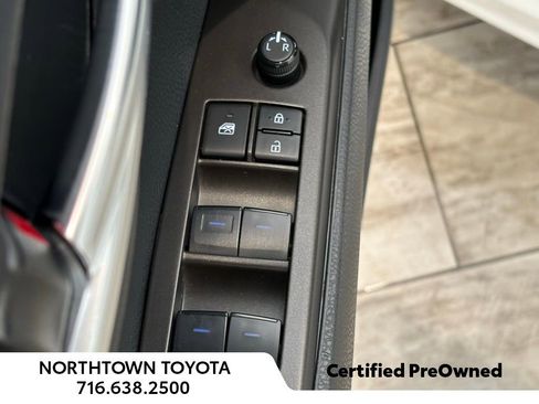 Used 2023 Toyota Camry SE image 23