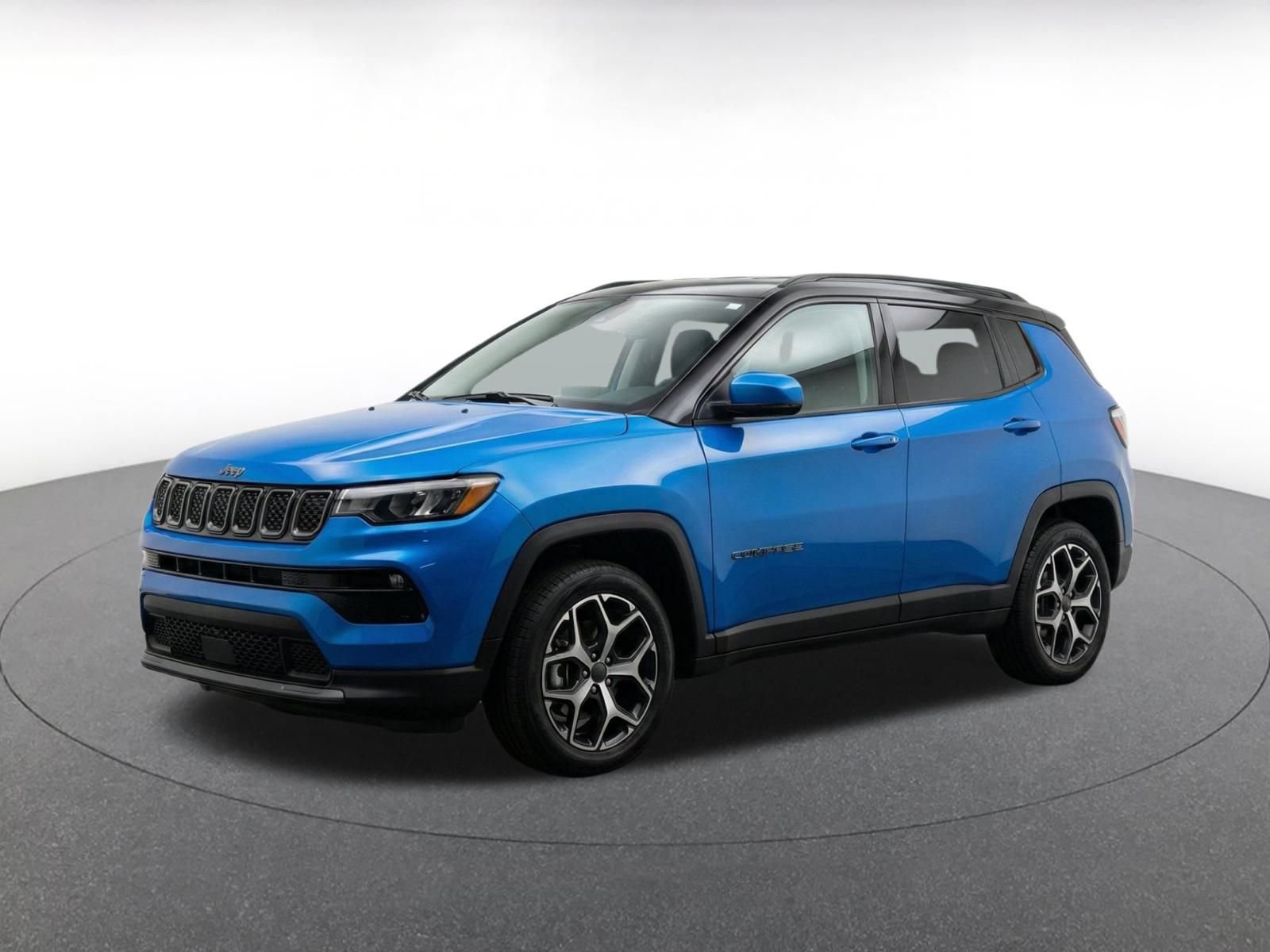 Used 2025 Jeep Compass Limited AWD/4WD image 3