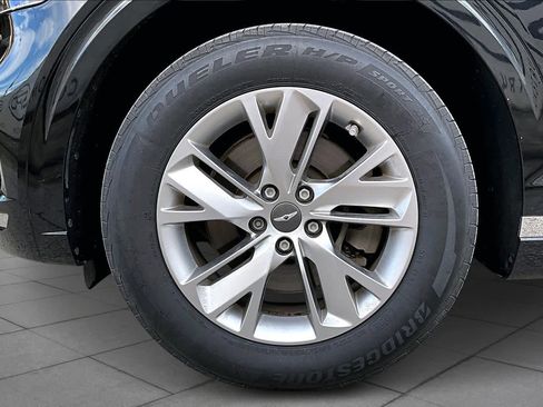 Used 2022 Genesis GV70 2.5T image 10