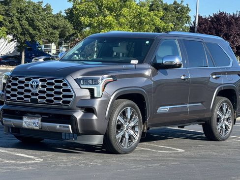 Used 2023 Toyota Sequoia Capstone AWD/4WD image 8