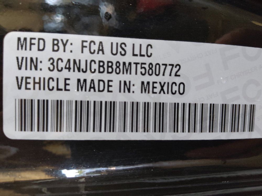 Used 2021 Jeep Compass Latitude FWD image 33