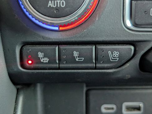 Used 2023 GMC Yukon AT4 w/ AT4 Premium Package image 20