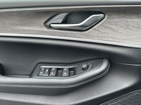 New 2026 Jeep Grand Cherokee 4WD image 11