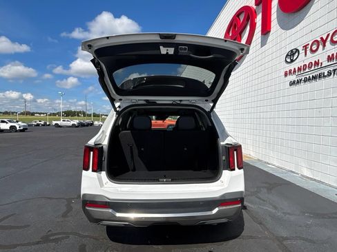 Used 2024 Kia Sorento EX w/ Panoramic Sunroof Package FWD image 33