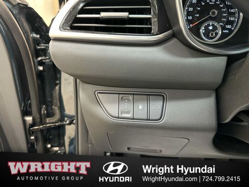 Used 2025 Genesis G70 2.5T AWD/4WD image 23