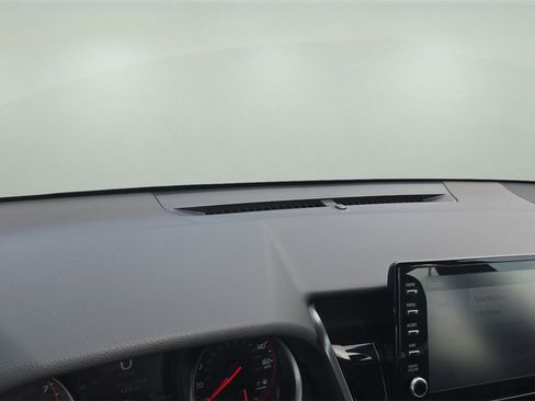 Used 2023 Toyota Camry XSE image 9