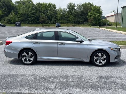 Used 2020 Honda Accord EX image 8