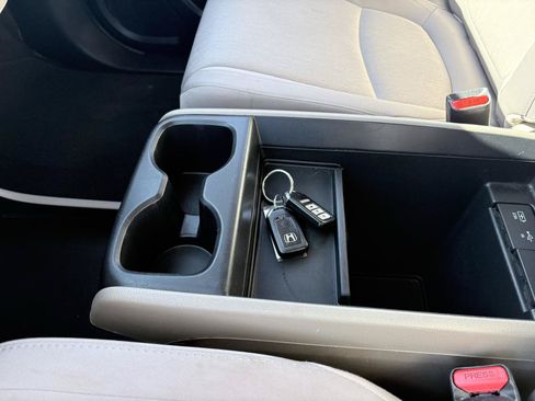 Used 2019 Honda Odyssey LX image 6