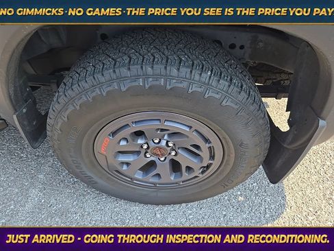 Used 2025 Nissan Frontier PRO-4X w/ Pro Premium Package AWD/4WD image 11