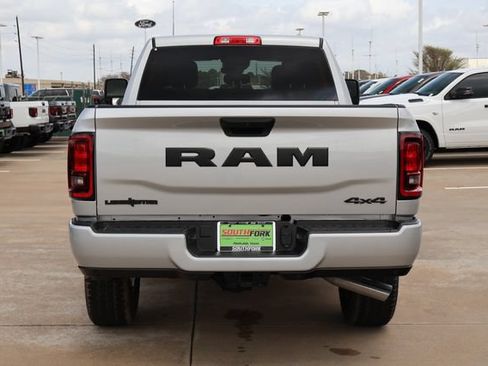 New 2026 RAM 2500 Big Horn AWD/4WD image 5