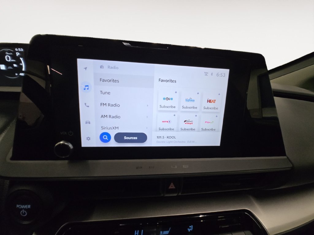 Used 2025 Toyota Prius LE FWD image 21
