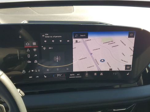 Used 2025 Audi Q6 e-tron Premium w/ Convenience Package image 27