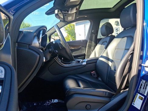 Used 2019 Mercedes-Benz GLC 300 4MATIC w/ Multimedia Package image 12